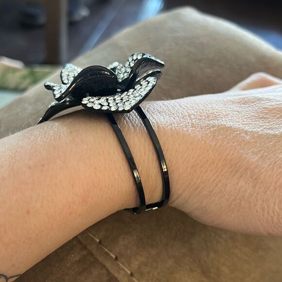 Black And Crystal Flower Cuff Bracelet with Hinge Closure. - Picture 2 of 7
